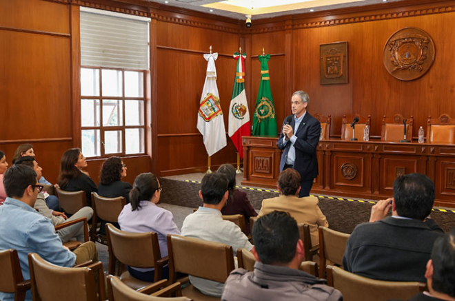 Errázuriz destacó la importancia del liderazgo colectivo, las habilidades socioemocionales y la acción comunitaria como motores de cambio social.