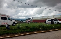 Trasladan Relámpagos a hombre que cayó en barranca de Xalatlaco