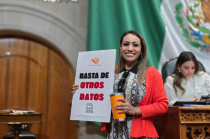 Ruth Salinas presenta iniciativa para incorporar el “Derecho a Entender” en la Constitución del Estado de México durante sesión del Congreso local
