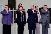 La gobernadora Delfina Gómez participó en el izamiento de Bandera en el IEEM, como parte del arranque del Proceso Electoral de Diputaciones y Ayuntamientos 2026-2027.