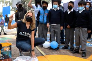 Entre las acciones que se llevaron a cabo en la Escuela Primaria “Lázaro Cárdenas” se encuentran la pinta de las aulas y la rehabilitación de los módulos sanitarios.