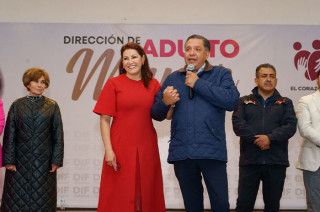 Acompañada por el alcalde Ricardo Moreno en la celebración del Día de las y los Abuelos, Pegueros Velázquez, destacó el legado de los adultos mayores.