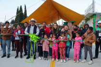 La alcaldesa refuerza infraestructura vial y movilidad en la comunidad con la modernización de la calle 5 de Mayo