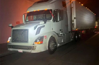 Tras una revisión minuciosa, se aseguraron tanto la droga como el vehículo, y se pusieron a disposición del Ministerio Público los dos detenidos, cuyas identidades no fueron reveladas.