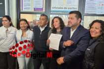 Cristian Campuzano entrega solicitud de registro de Podemos ante el IEEM