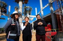 El alcalde Isaac Montoya y la gobernadora Delfina Gómez Álvarez supervisan los avances del Mexicable Línea 3 en Naucalpan.
