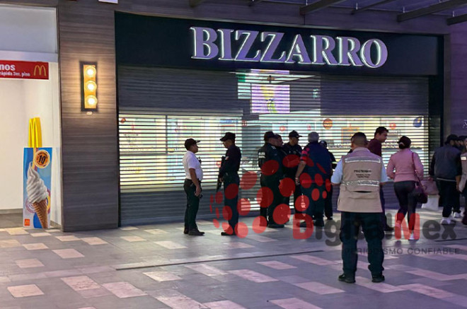 Derivado a la rápida intervención, fue posible asegurar al individuo mientras huía a bordo de un vehículo Chevrolet, así como recuperar la mercancía robada.