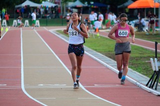 A sus 19 años, Valeria, multimedallista de los Nacionales, sigue entrenando en el CNAR bajo la dirección de Ignacio Zamudio