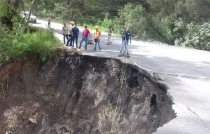 Atiende Secretaría de Comunicaciones "falla" en camino de Amatepec