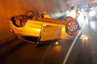 Al menos tres accidentes automovilísticos se registraron entre la noche del viernes