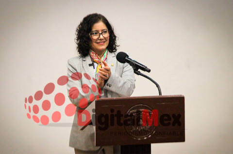 A la par, destacó la urgencia de avanzar en la transformación digital de la UAEMéx, mediante la integración de nuevas tecnologías, como la inteligencia artificial.