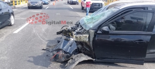 #Lerma: motor se desprende de auto en choque