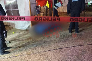 En el lugar quedó el cuerpo sin vida de un hombre, quien presuntamente era de nacionalidad colombiana.