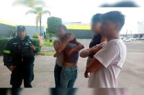 La víctima, de 19 años, fue localizada sana y salva en un centro comercial, donde permanecía siguiendo instrucciones de los delincuentes.