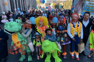 El Día del Payaso es el 10 de diciembre, pero que adelantaron para este jueves el recorrido.