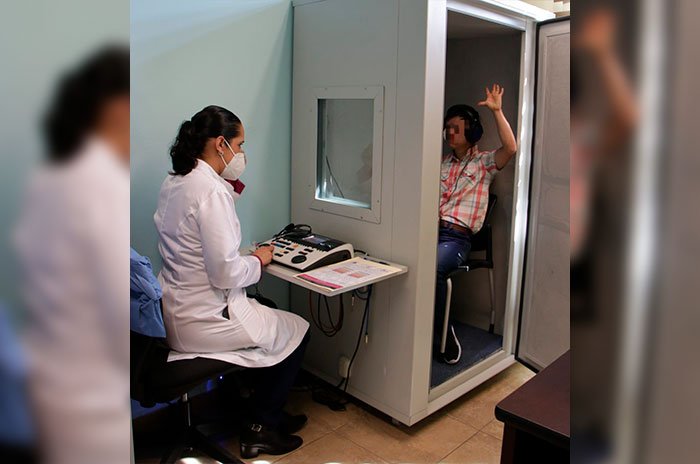 Habitantes de Metepec pueden agendar una revisión auditiva en la URIS para identificar pérdida de audición y recibir orientación para su atención.