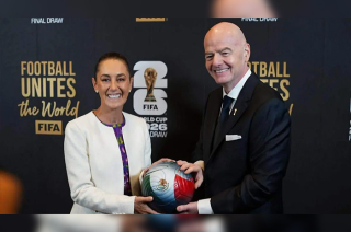 Claudia Sheinbaum confirmó que la FIFA enviará un equipo para evaluar seguridad y movilidad en las sedes del Mundial 2026.