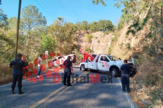 El accidente se registró en La Guarida del Coyote, y los afectados fueron atendidos por equipos de rescate