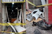 Video: Auto impacta contra librería del Fondo de Cultura Económica en Toluca