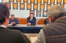 Se comprometió a establecer mesas de trabajo para atender las necesidades de la comunidad.