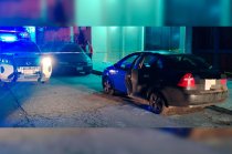 Un niño de 8 años fue localizado sin vida dentro de un vehículo en Acolman; su padrastro fue detenido como presunto responsable de los hechos.