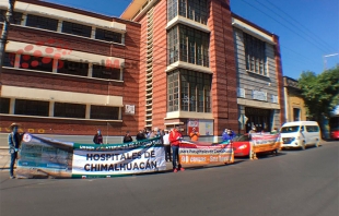 Protestan trabajadores de hospitales de #Chimalhuacán; exigen equipos de calidad