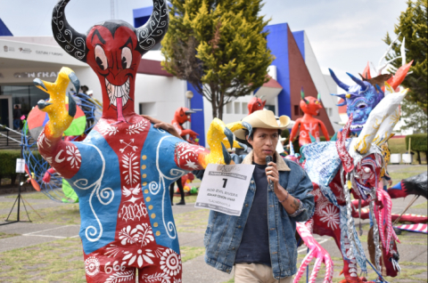 Artesano ganador del Concurso de Judas 2026