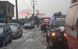 #Toluca: Cae techo por granizada en fábrica; se movilizan servicios de emergencia