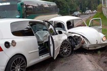 Las unidades de la marca Volkswagen chocaron de frente