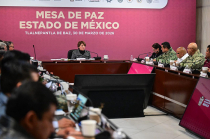 La gobernadora Delfina Gómez Álvarez encabezó la Mesa de Paz en Tlalnepantla.