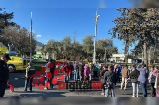 Vecinos cerraron la Toluca-Palmillas para exigir solución a la escasez de agua en cuatro colonias.