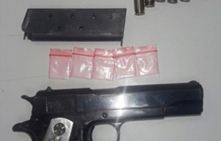 Capturan con droga y arma a policía estatal en antro, en Neza