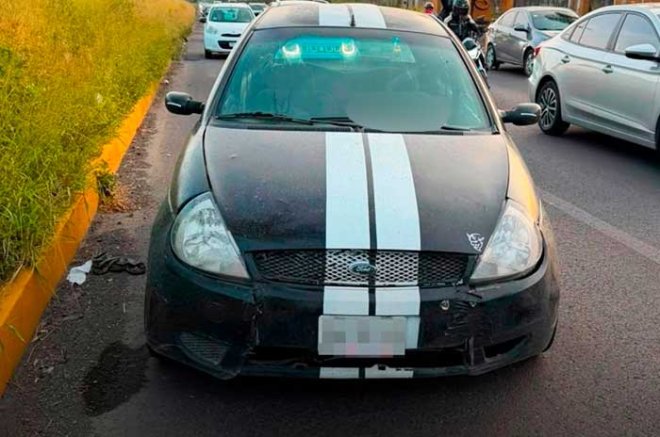 Joven de 25 años quedó detenido en un carril tras salir de una fiesta, según policías