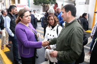 Juan Maccise, entregó la rehabilitación con carpeta asfáltica de la calle José María González Arratia