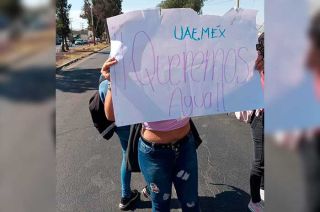 El agua no cae desde hace dos semanas lo que mantiene en condiciones insalubres a la escuela.