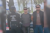 Los detenidos se identificaron como policías de la Dirección General de Combate al Robo de Vehículos y Transporte.