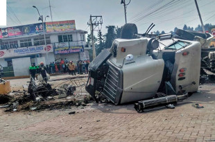 Autoridades realizaron labores de auxilio y control de riesgos.