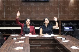 Martha Azucena Camacho Reynoso, diputada de Morena, durante el análisis de la iniciativa para incorporar el “humanismo mexicano” a la Constitución del Estado de México.