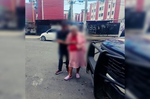 Guadalupe, de 72 años, salió de Iztapalapa para vender cuadernos, pero terminó en Ciudad Azteca sin poder identificar la ruta para regresar a casa.