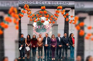 El “Andador de la Soledad” abre en Toluca con cempasúchil y personajes de Día de Muertos.