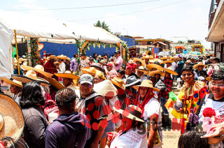 La caminata incluyó homenajes a las tlacualeras y contó con la seguridad de 250 elementos municipales y estatales.