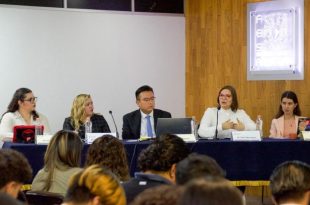 Consejeras electorales, académicas y especialistas durante la presentación del estudio del IEEM.
