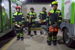 Paramédicos y personal médico del SUEM conmemoran 50 años de atención de emergencias en el Estado de México.