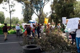 La protesta provocó largas filas y afectaciones para automovilistas con dirección a Texcoco