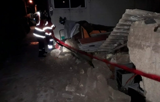 Cae barda de cinco metros en Toluca en La Teresona