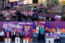 Video: Más de 3 mil personas participaron en el Medio Maratón Alfeñique 2025 en Toluca