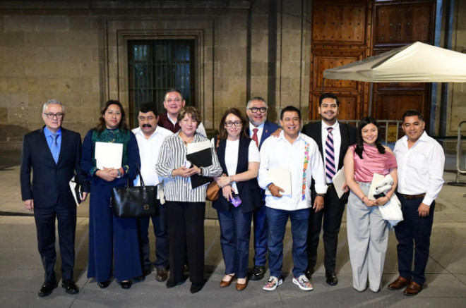 Delfina Gómez con funcionarios y alcaldes en reunión del Plan Integral de Rescate