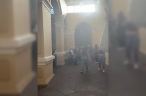 Alumnos dentro de Rectorìa