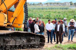 La Secretaría del Campo proporcionó la maquinaria (excavadoras), mientras que los ayuntamientos aportaron los operadores y el combustible.