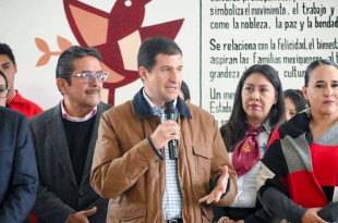 Juan Maccise, detalló que desde el gobierno municipal se lleva a cabo un esfuerzo conjunto a través de las instancias de Desarrollo Social, el Sistema Municipal DIF y el Instituto Municipal de la Mujer, en colaboración con el gobierno estatal y otras instituciones.